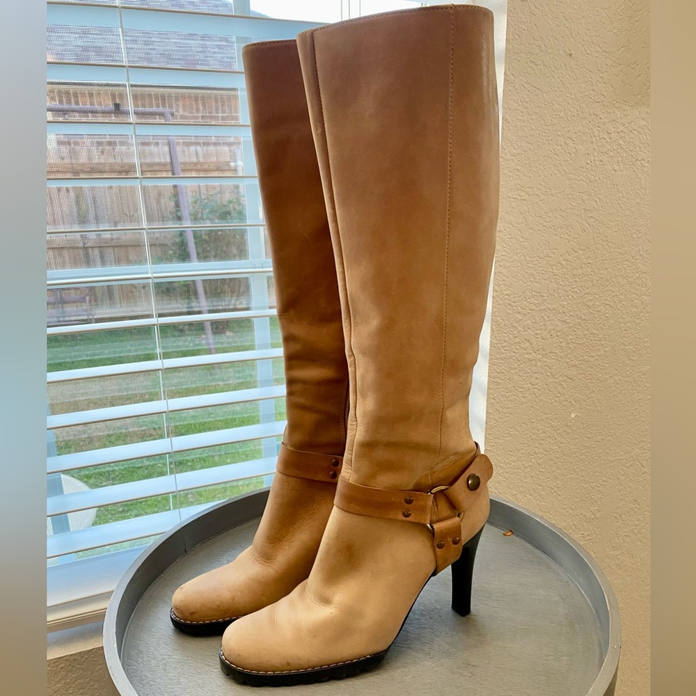 Gianni Bini Elegant Tan Knee-High Women's Boots